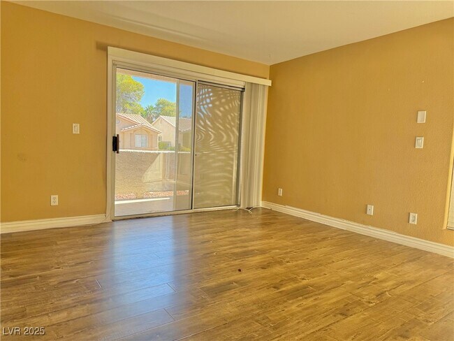 Building Photo - 3090 Tarpon Unit 104 Rental