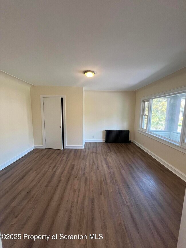 Photo - 1710 Cedar Ave