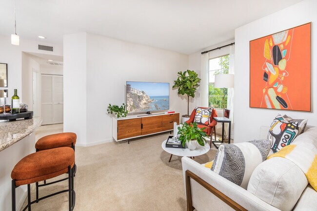 Woodbury Court Apartment Homes