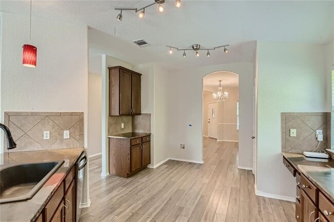 Photo - 315 Waterlily Way