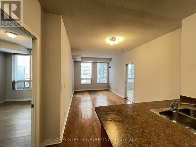 Photo - 388 Prince of Wales Dr Unit 1101