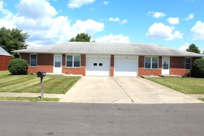 Cute 2 BR w/garage in Pittsboro! - Cute 2 BR w/garage in Pittsboro! Casa