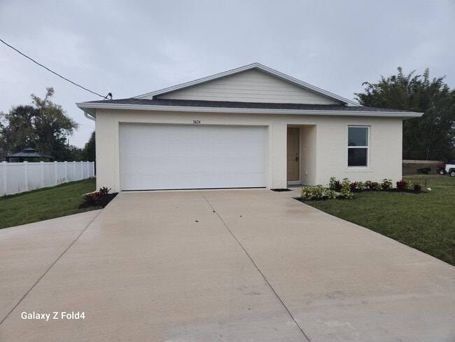 Building Photo - 3424 E Gator Cir Rental