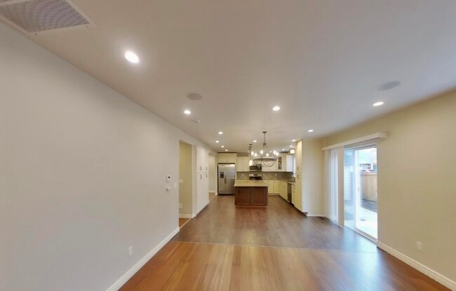 Building Photo - Beautiful Home Ready For Rent!