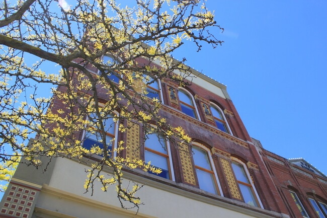 Building Photo - *The Kleinberg Building* Unit 303