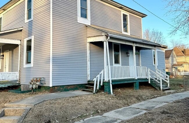 Building Photo - MGAM-800-802 1/2 N Mulberry St Unit 802