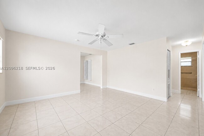 3233 SW 25th St Unidad 2