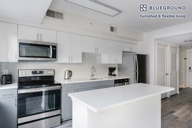 Photo - 1301 M St NW Unidad FL8-ID1219