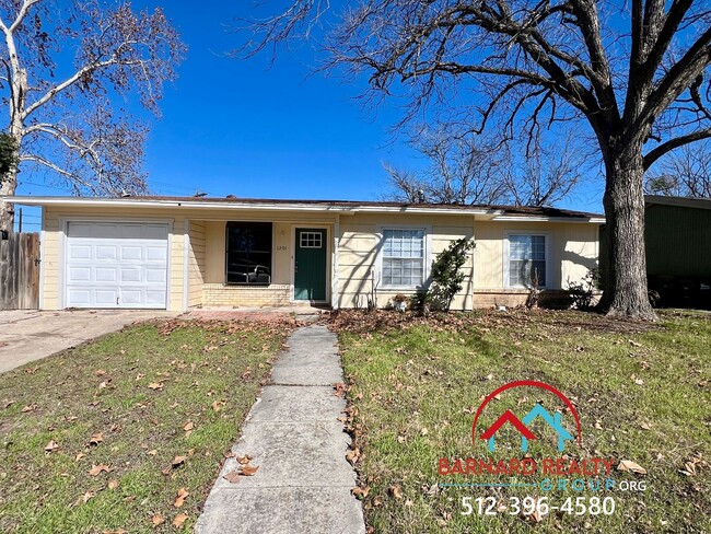 Available NOW: Beautifully Remodeled 3/1.5... - Available NOW: Beautifully Remodeled 3/1.5... House