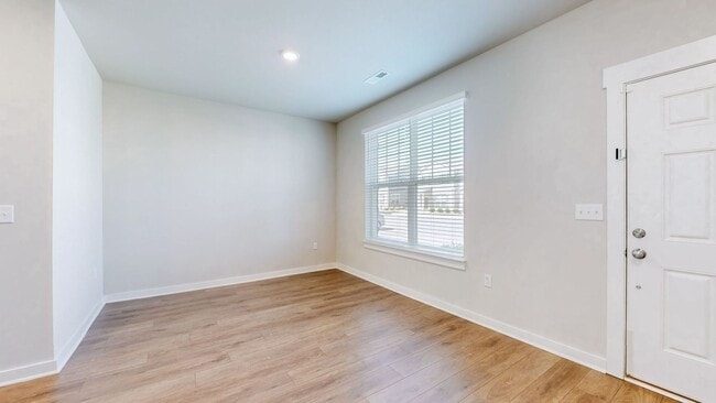 Photo - Beautifully Maintained Townhome in a Prime Location