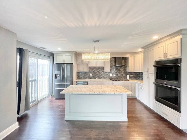 Photo - 452 Gloria Ln