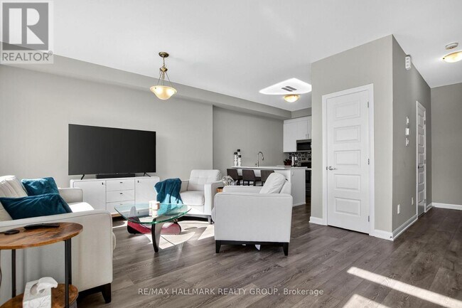 Photo - 342 Raheen Ct