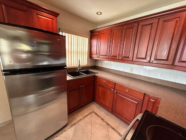 Photo - 2413 Burlington Ave N Unit A