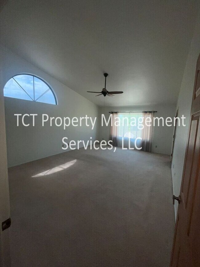 Photo - Beautiful 2 bedroom 55+ Community in Gold ...