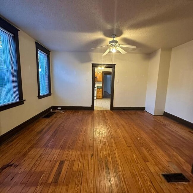 Building Photo - 4666 Rosa Ave Unit A