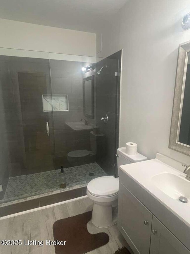 Photo - 114 Belden Trl