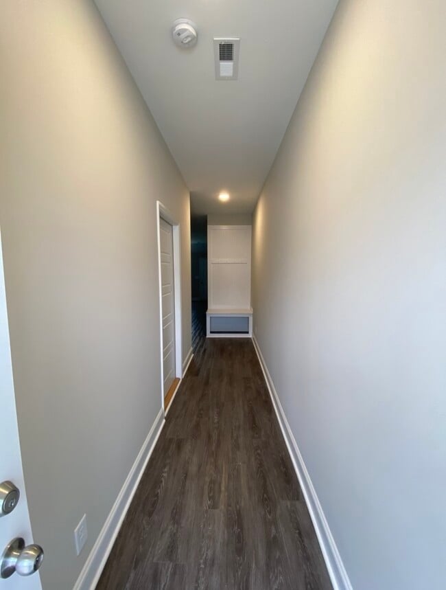 Photo - 1031 Glenkirk Dr