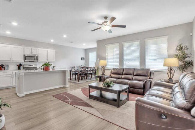 Photo - 3220 Sioux Trl