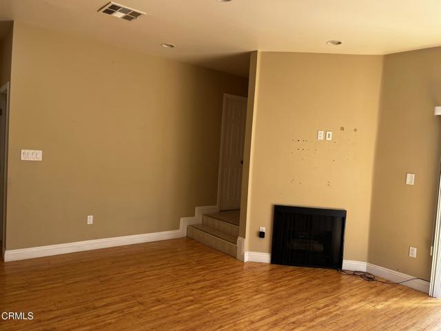Photo - 320 McHenry Rd