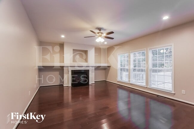 Photo - 2336 Equestrian Dr