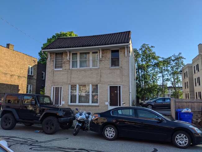 Apartment structure - 310 Semple St Unit 310