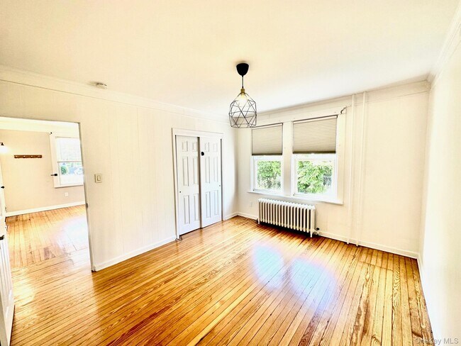 47 Dewey St