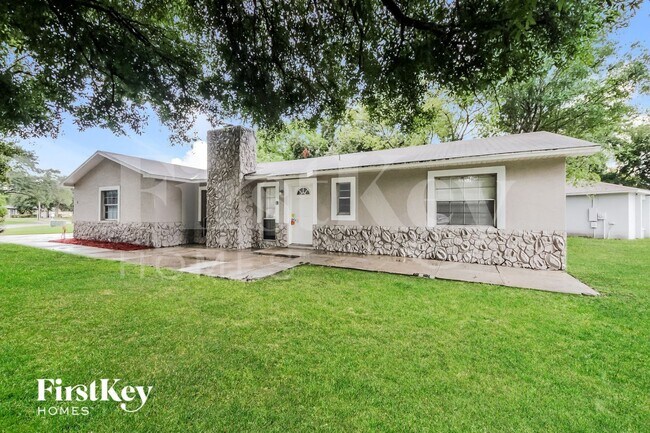 Photo - 2390 Meadow Ln