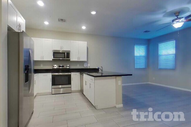 Photo - 12564 W Hummingbird Terrace