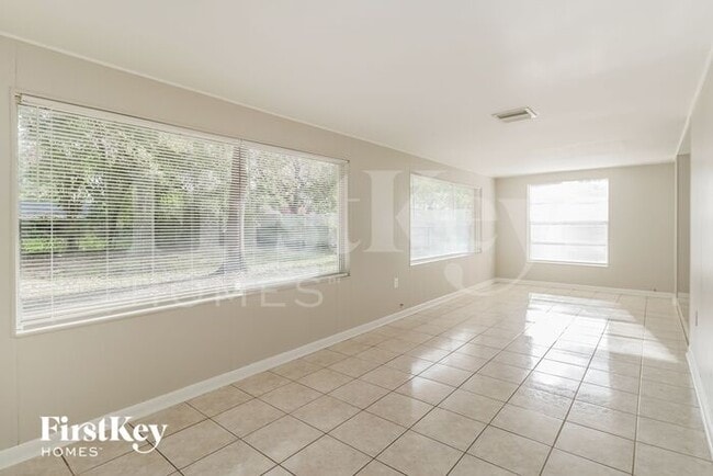 Photo - 211 W 108th Ave
