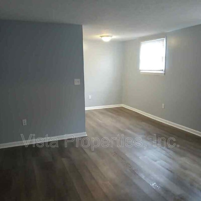 Photo - 4903 Saddlebrook Ln Unidad Apt 2