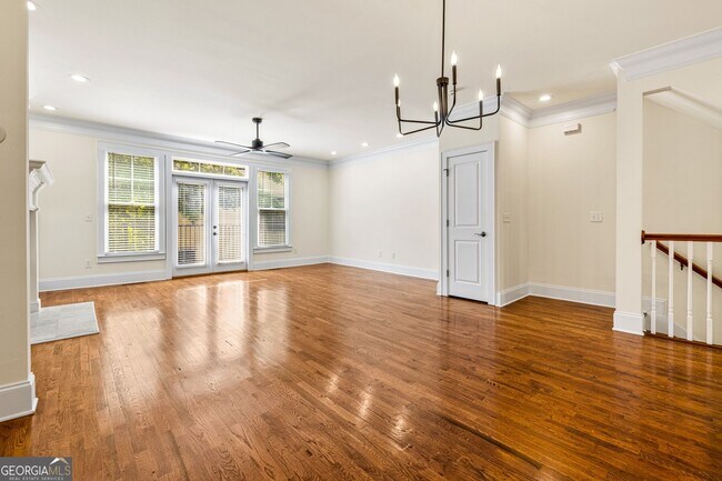 213 Knob Hills Cir