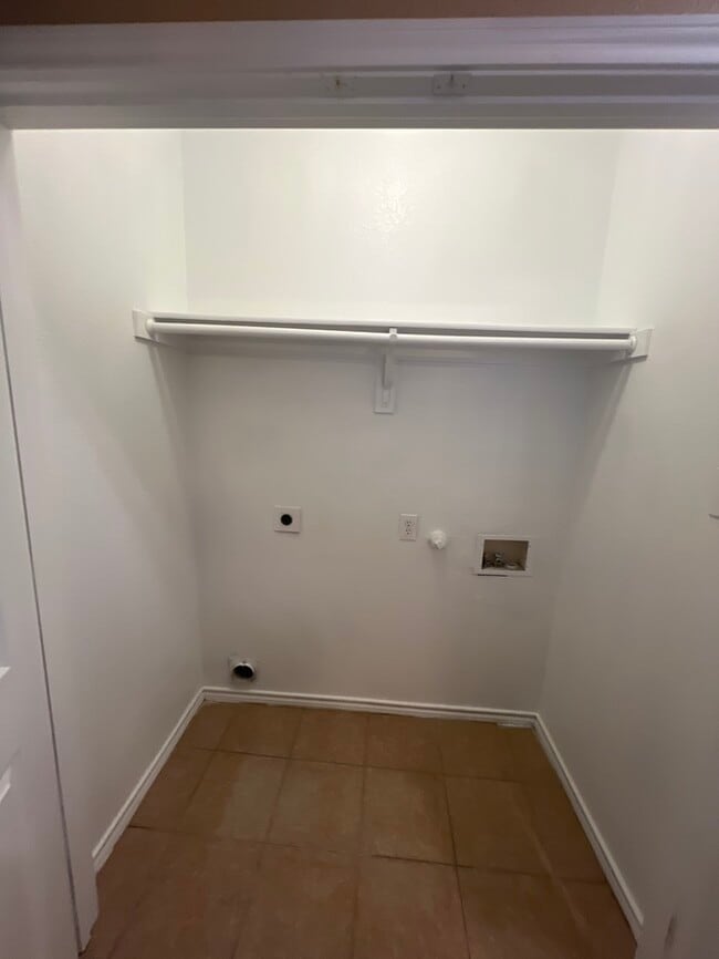 Photo - Updated Stunning Duplex 3/2 duplex in Burleson