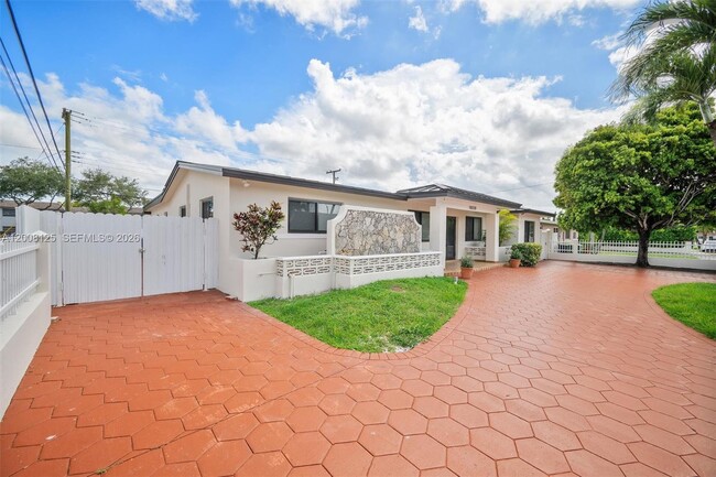 Photo - 10320 SW 38th Terrace