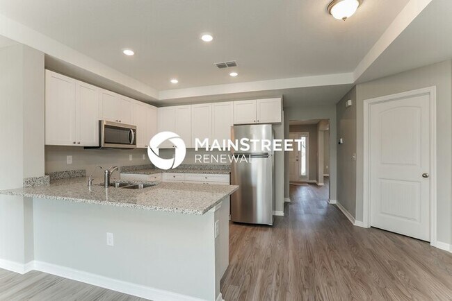 Photo - 3 Bedroom Pet-Friendly Home in CAPE CORAL, FL with Main Street Renewal