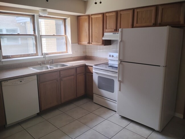 Photo - 1245 N La Grange Rd