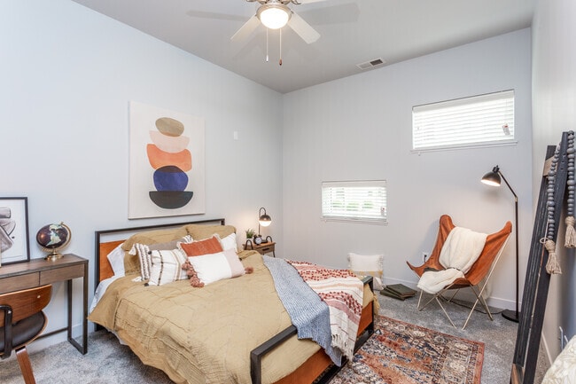 1HAB Halston - Habitación - District at 6th Apartments