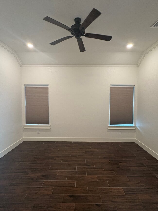 Photo - 405 E Mulberry St