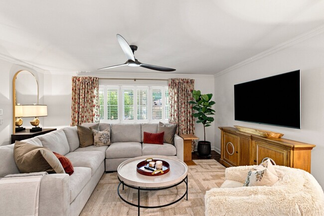 3901 Quail Hollow Dr