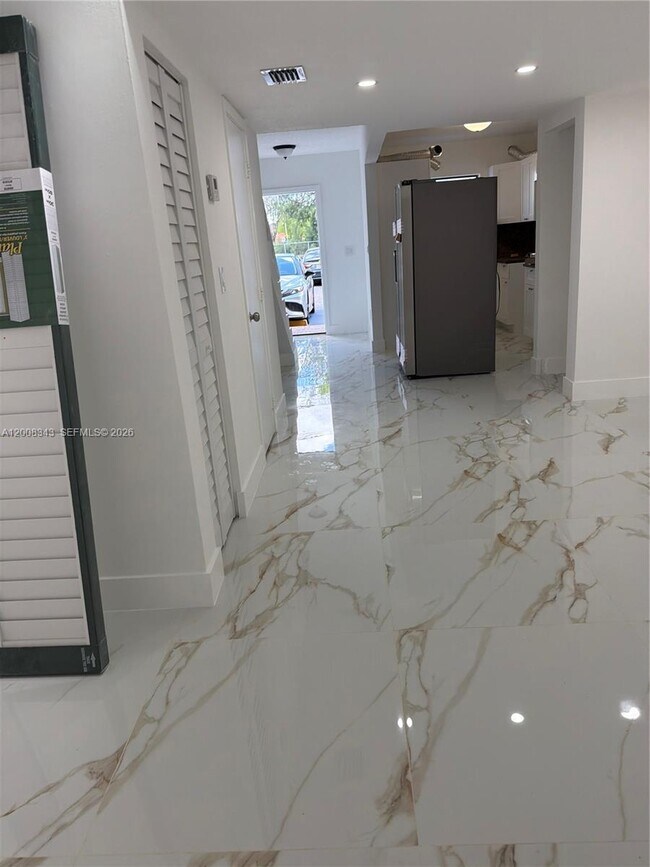 Photo - 2669 W 52nd St