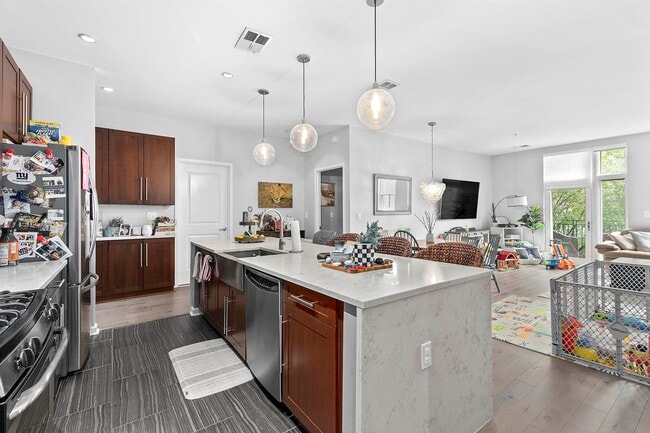 Photo - 1100 Adams St Unit 412