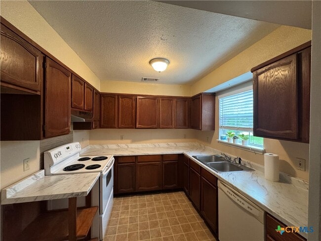 Photo - 205 Wingate Ct