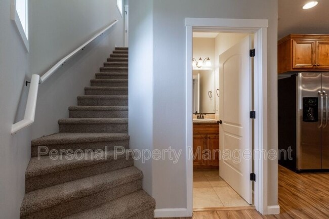 Photo - 221 N 33rd Ct