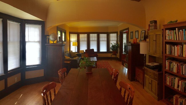 Photo - 2926 S Lenox St Unit 1