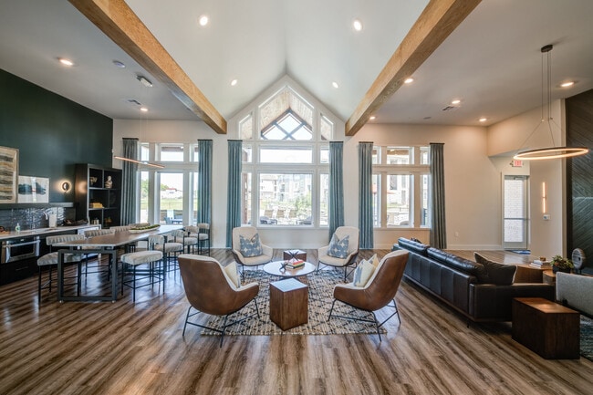 Clubhouse con lounge para residentes y cocina de entretenimiento - Prose Prominence