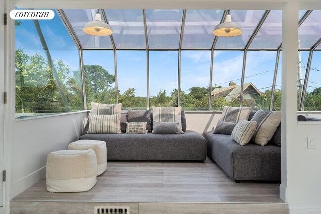 Photo - 23 Deerfield Ln