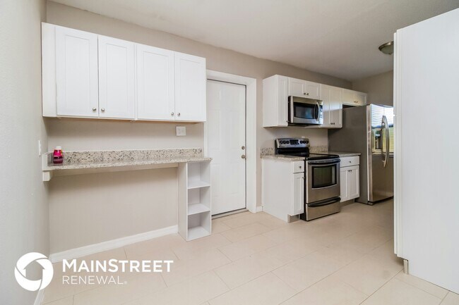 Photo - 579 N Lake Ave