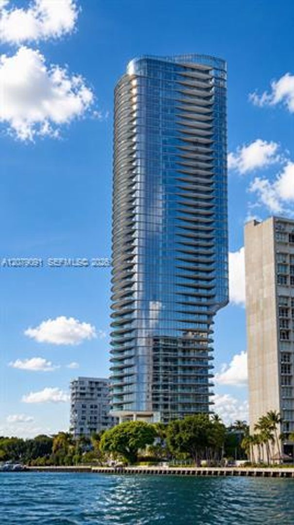 Photo - 175 SE 25th Rd