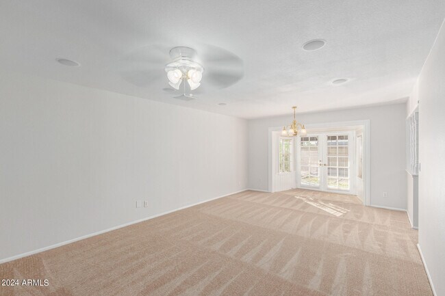 Photo - 1835 E Yale Dr