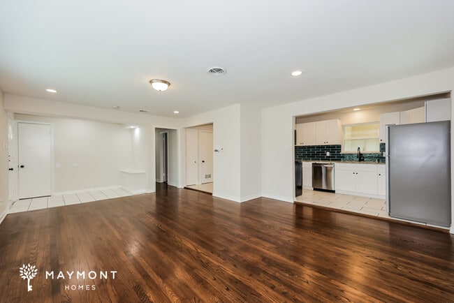 Photo - 3817 Rockbluff Dr