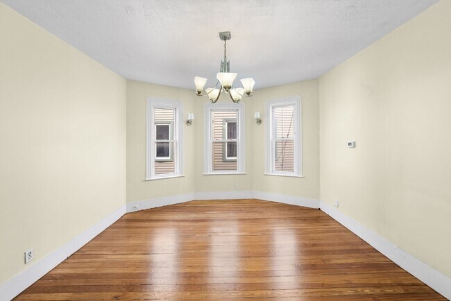 Photo - 427 Ferry St Unidad 2